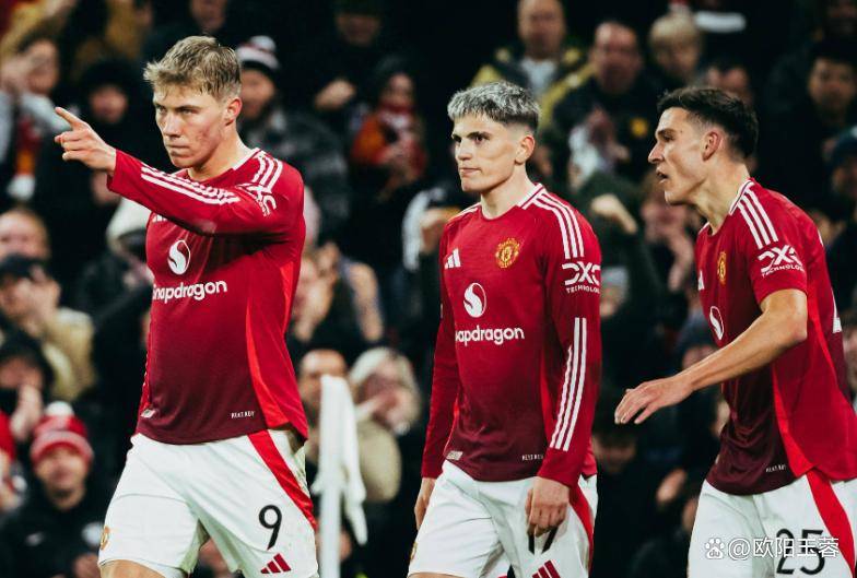 英超爆冷夜,红魔主场遭保级队掀翻,升班马2:1成功上岸